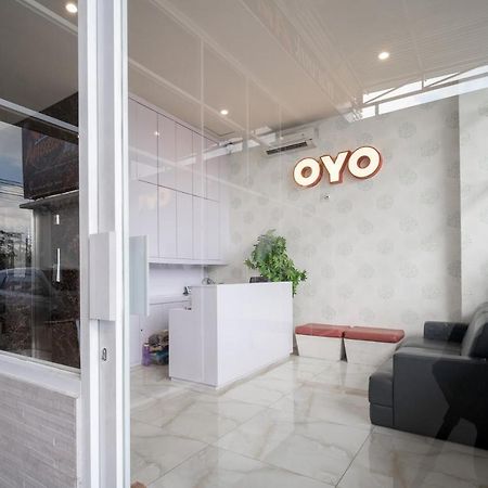 Oyo 291 Medan City Syariah Luaran gambar