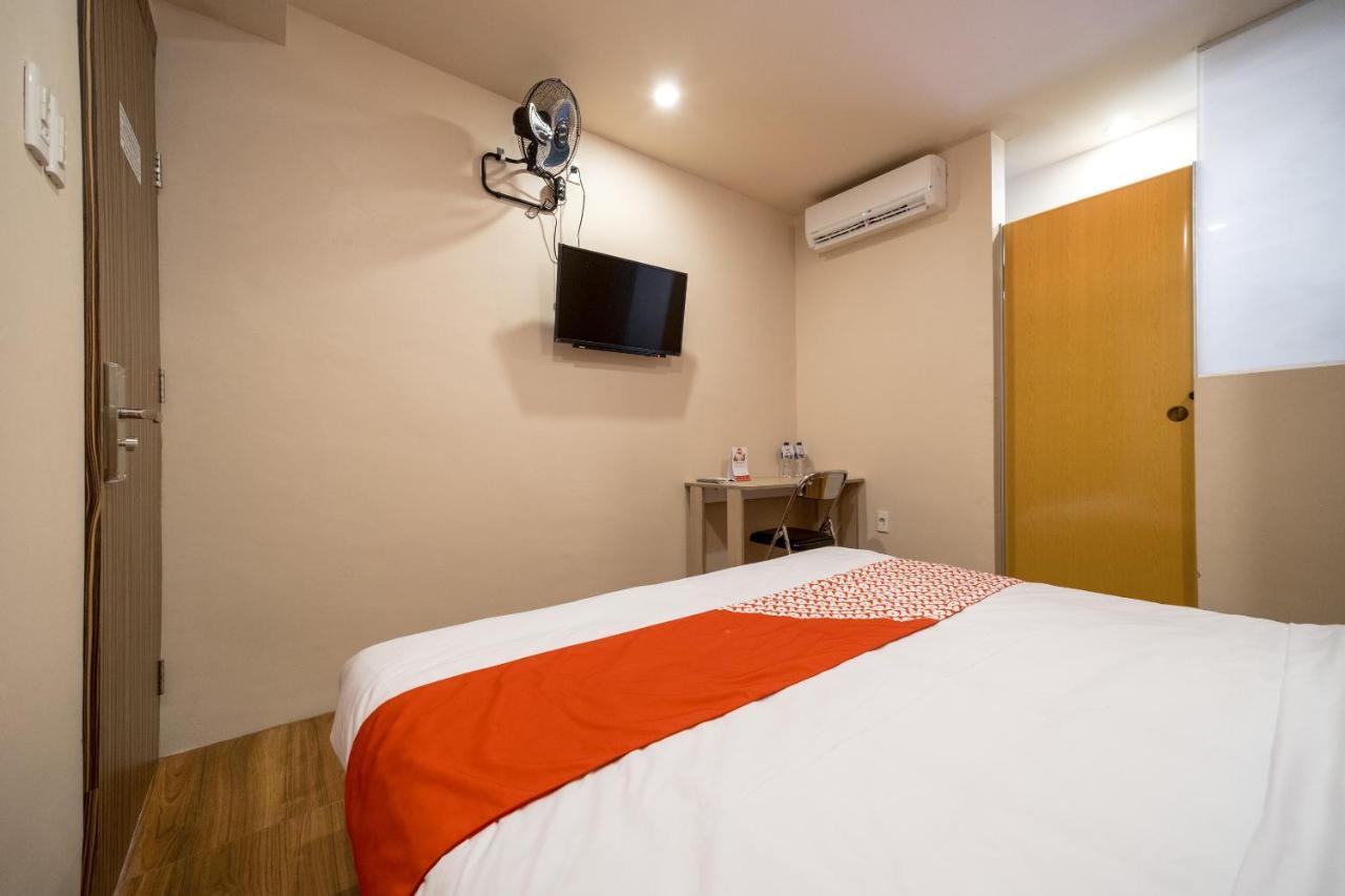 Oyo 291 Medan City Syariah Luaran gambar