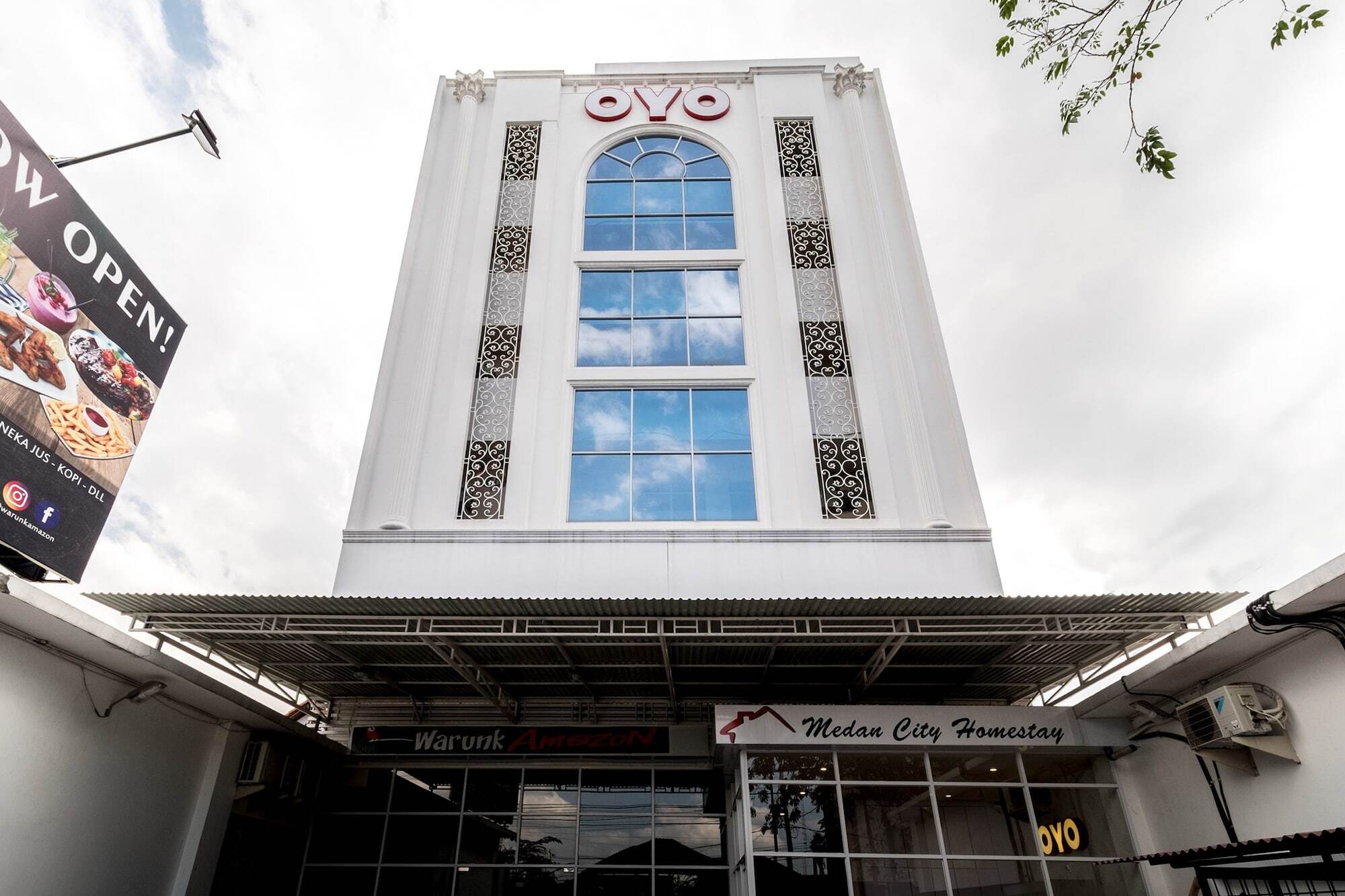 Oyo 291 Medan City Syariah Luaran gambar